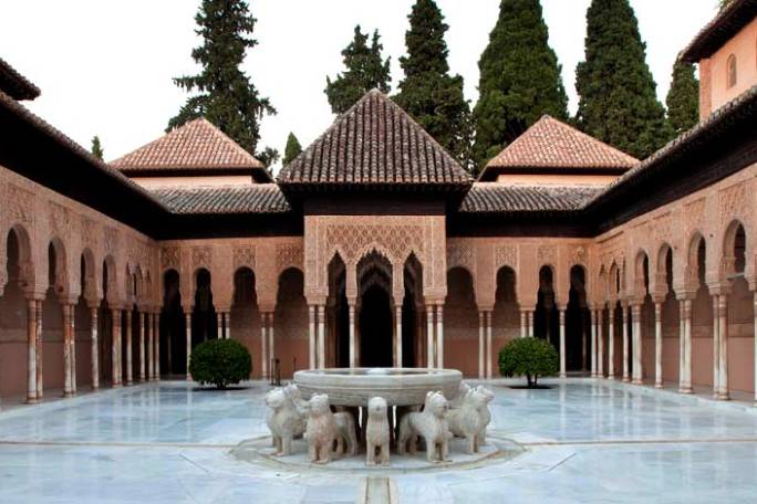 Patio de los Leones de la Alhambra